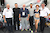 (v.l.n.r.) Gerd Hoffmann, Sven Fisch (Meister 2003 mit Opel Kadett), Erich Sickinger (2002 mit Opel Manta), Jörg Bernhard (2000 + 2001 mit BMW M3), Miss Superfast Jessica und Niko Müller