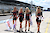 Die Grid Girls vom DUNLOP 60 auf dem Weg in die Startaufstellung (Foto: Farid Wagner)