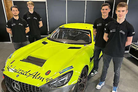 Schnitzelalm Racing mit vier jungen Talenten im GTC Race
